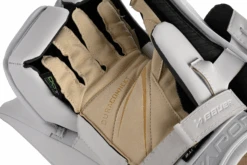 Bauer Vapor Hyperlite2 Senior Goalie Blocker -Bauer 1061626 BTH23 GOAL STICKS ELITE SR MTOBLACK catalog front f9360524 3541 4121 a039 f3dc8a763956